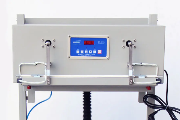 vertical-pneumatic-sealing-machine-1